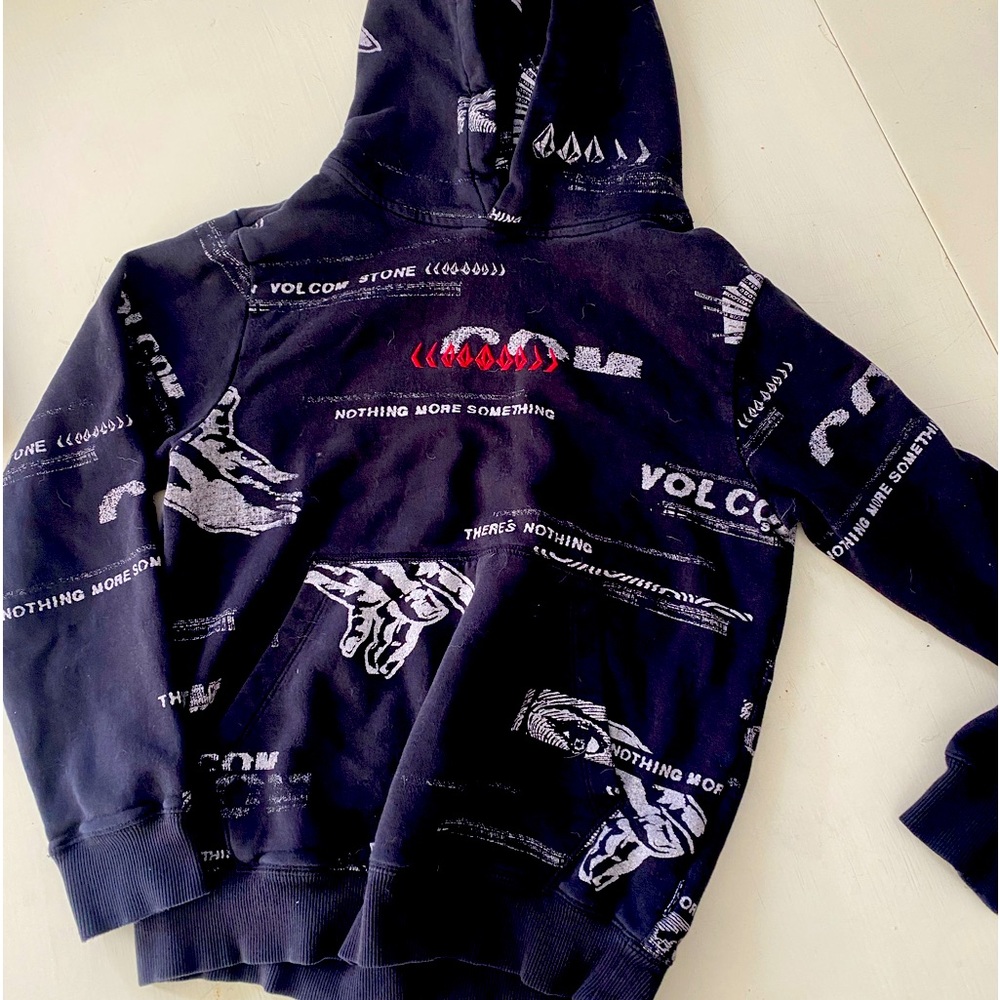 Volcom boys size 10 hoodie like new